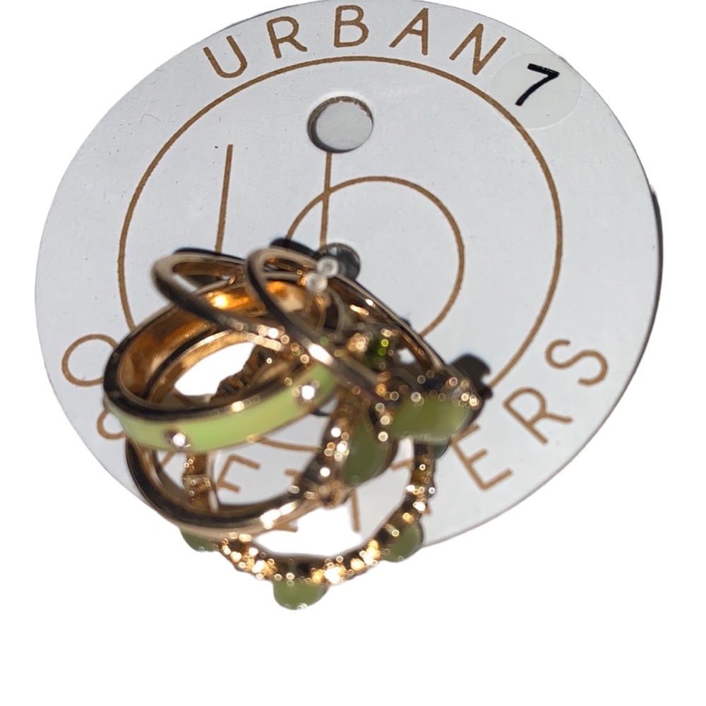 NEW UO 5 ring set stackable green stones - Picture 4 of 6